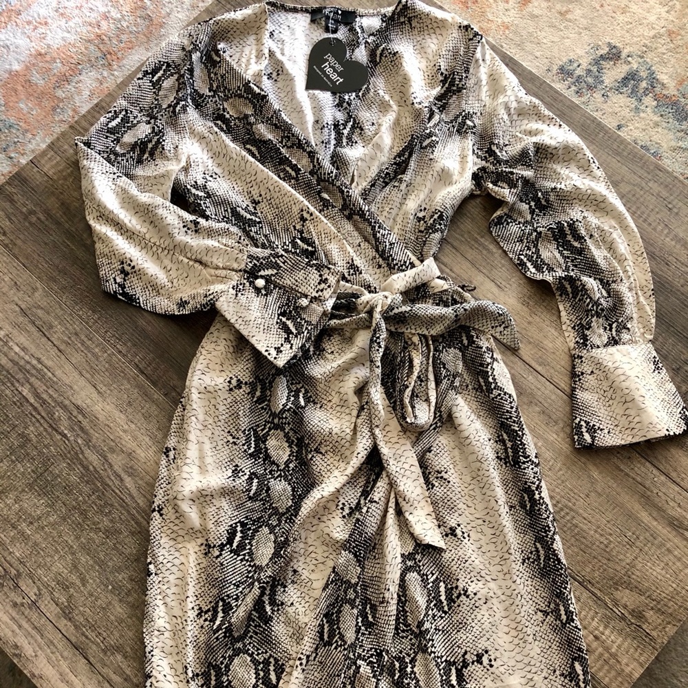 *NWT* Snake Print Wrap Dress
